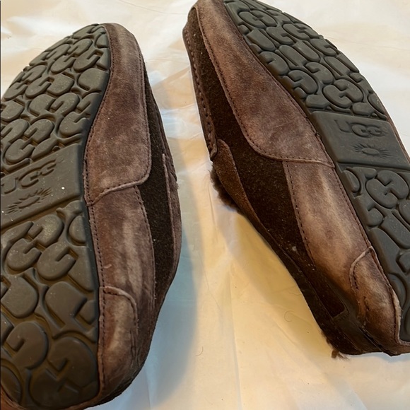 UGG - Picture 9 of 12